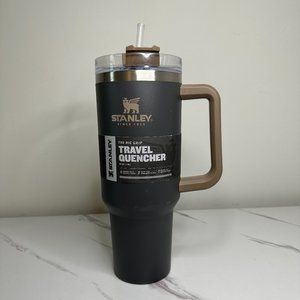 Stanley Quencher H2.0 FlowState Tumbler - Coal - 40 oz
